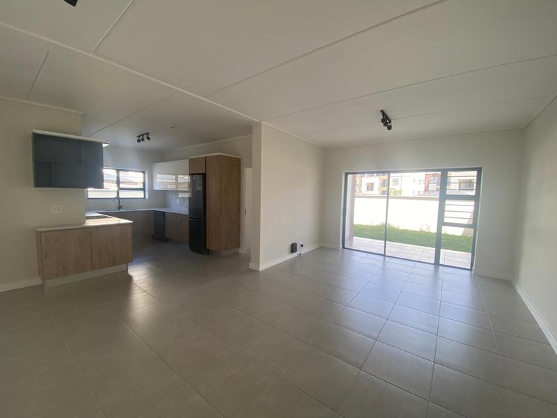 To Let 3 Bedroom Property for Rent in Richwood Western Cape
